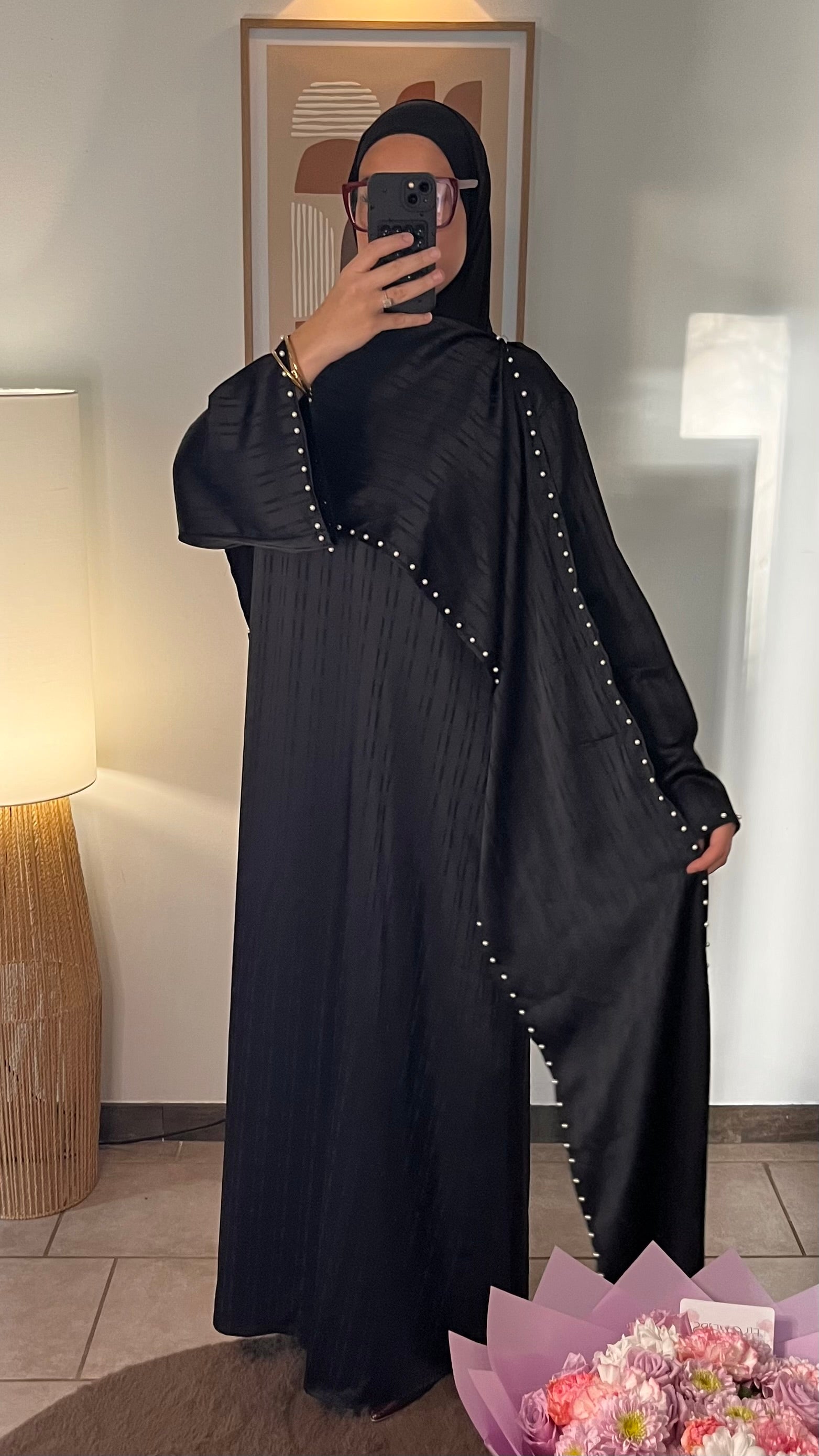 Robe longue fluide à cape perlée