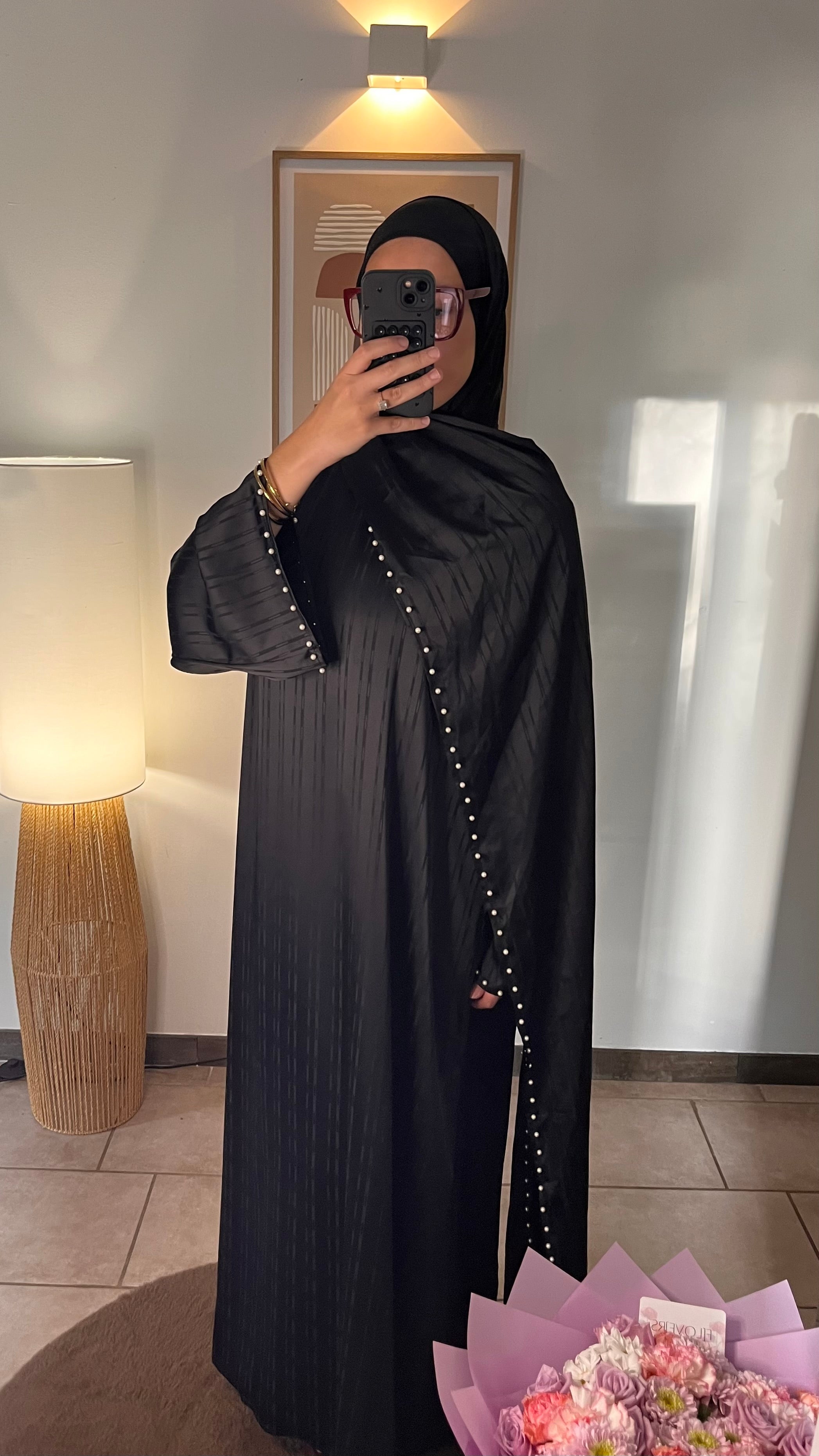 Robe longue fluide à cape perlée