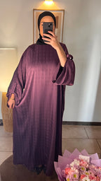 Robe longue satinée texturée manches larges
